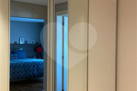 Apartamento na Mooca com 204 m² com vista maravilhosa, sendo 3 suítes e 4vagas.