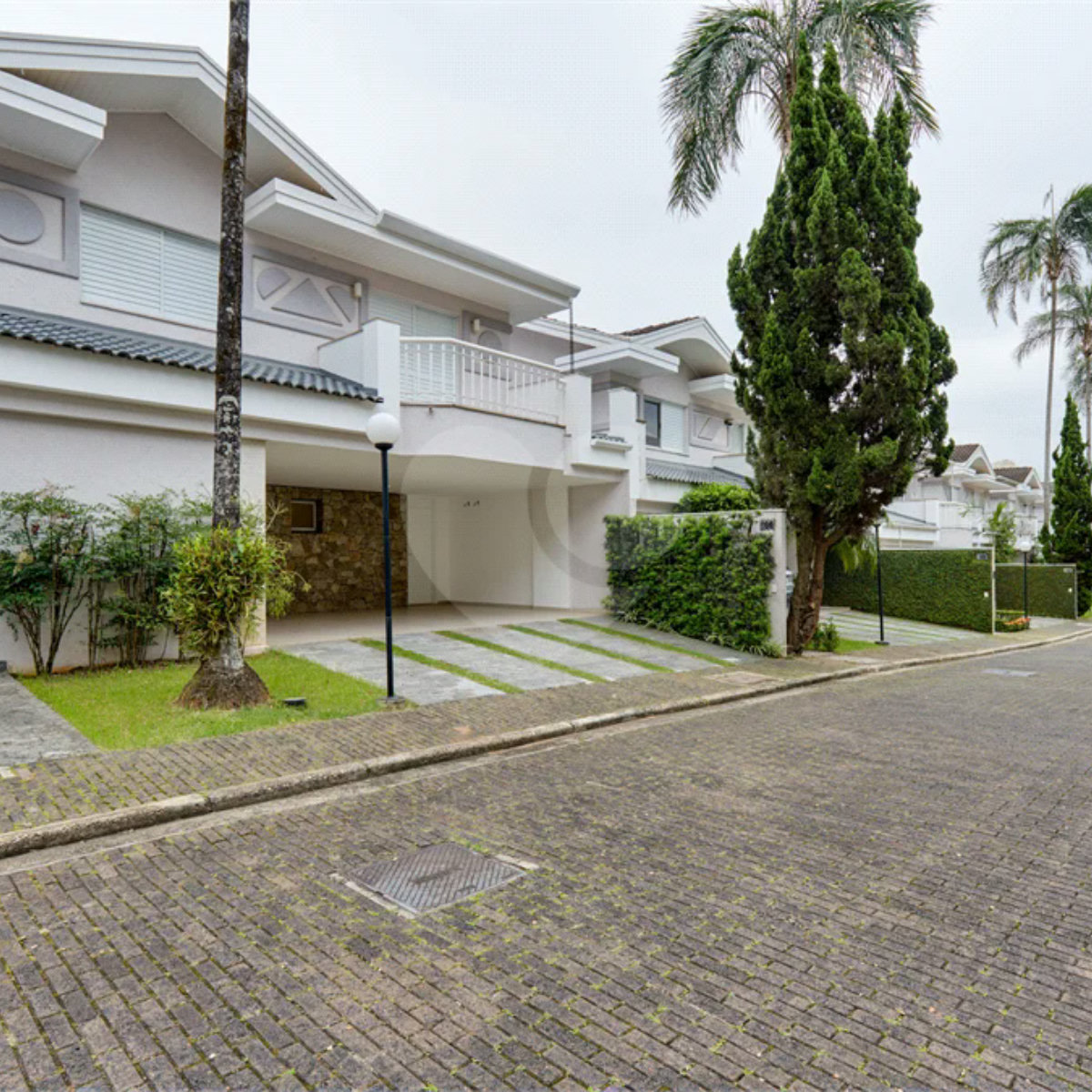 Casa de condomínio 4 suítes a venda no Alto da Boa Vista