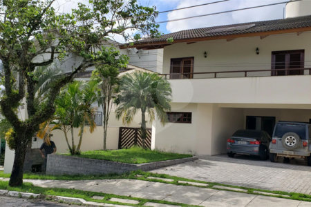 Sobrado Alto padrão | Condomínio fechado