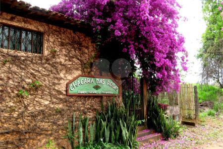 Spa Rural Chácara das Rosas à venda, a apenas 3 km do centro.