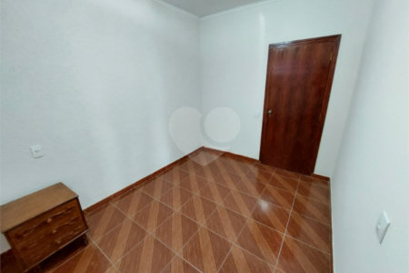 Casa térrea venda ou locação no bairro Chácara Parque Club