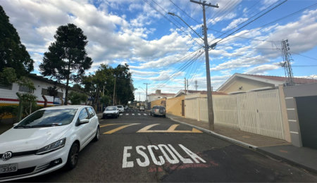 Casa Térrea à venda com 4 quartos, sendo 2 suítes,  no Centro, São Carlos, SP