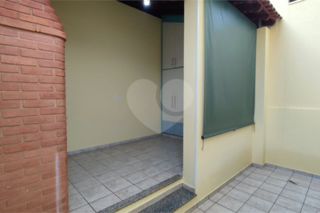 Casa à Venda em São Carlos, no bairro Portal do Sol