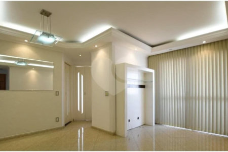VENDA Apartamento de 55 m² | 2 dormitórios | Varanda | 1 Vaga Coberta – Bem Localizado - Mooca
