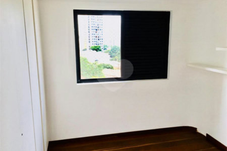 Apartamento no Bosque da Saúde com 4 dormitórios.