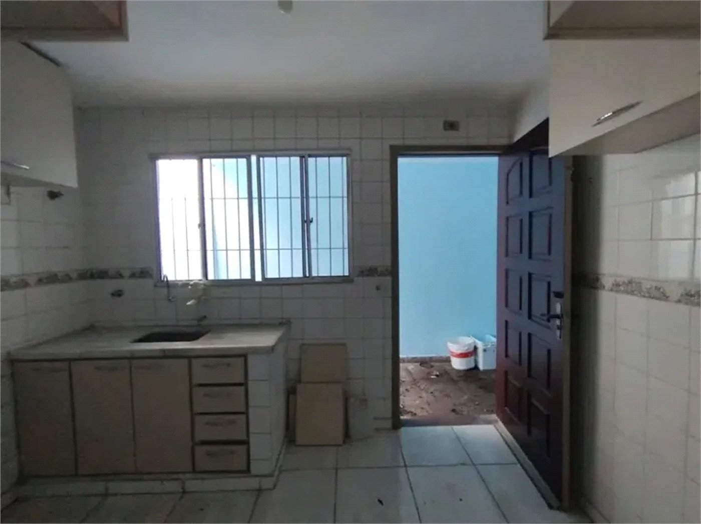 Casa de Vila à venda com 3 quartos, sendo 1 suíte, em Jardim Esmeralda, São Paulo, SP