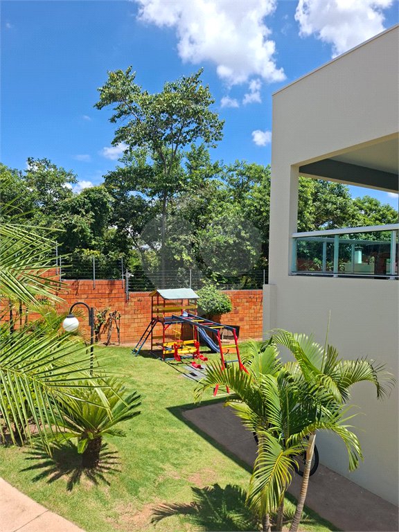 Indaiatuba - Condominio Viena - Terreno com 250 ms - sendo 10 ms de frente por 25,00 ms de fundos - área de lazer completa com academia, churrasqueira, piscina para adultos e crianças, playground e salão de festas.Segurança 24 horas -. Venha conhecer essa incrível oportunidade! R$ 420.000,00