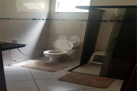 Sobrado à Venda no Parque Fehr – 3 Dormitórios e Área Gourmet em Rua Tranquila