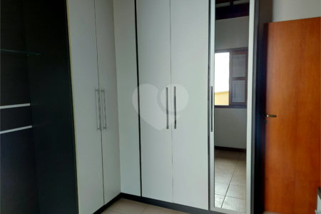 Casa charmosa e elegante localizada no deslumbrante Condomínio Villagio Capriccio Louveira SP