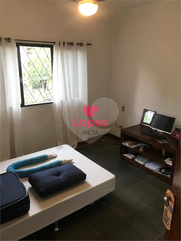 Excelente Casa a Venda no Bairro Jardim Esplanada, 3 dormitórios, sendo 2 suites São José do Campos