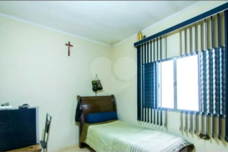 Casa com 172m² , 3 dormitórios , sendo 1 suíte , 2 vagas , à venda no Jardim Alvorada em Santo André.