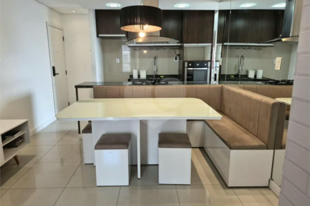 Oportunidade na Vila Leopoldina! Imóvel de 69m2, com 3 dorm., sendo 1 suíte, 2 banheiros, sala, cozinha e 2 vagas. Com ar condicionado em 2 dorm.
