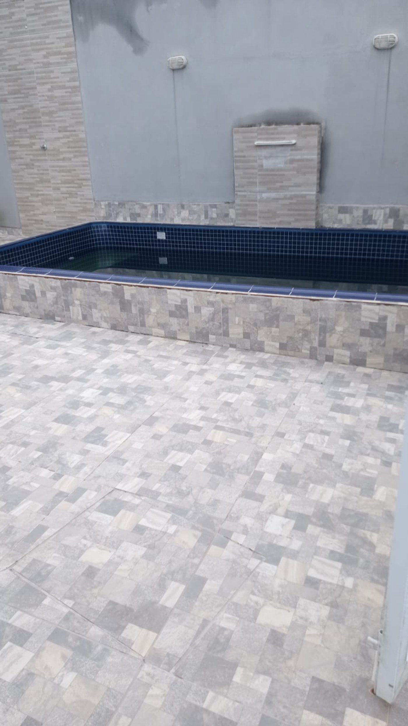 Casa à venda com 2 quartos, sendo 1 suíte, em Bopiranga, Itanhaém - SP