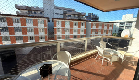 Apartamento à venda com 3 quartos, sendo 1 suíte,  em Vila Nova, Cabo Frio, RJ