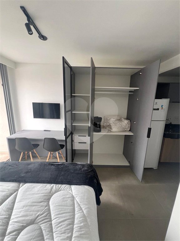 STUDIO 21,68M² TOTALMENE IMOBILIADO AO LADO DO SHOPPING IBIRAPUERA