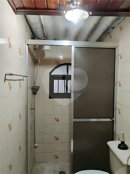 Vende-se sobrado de 3 andares na Vila Santa Catarina