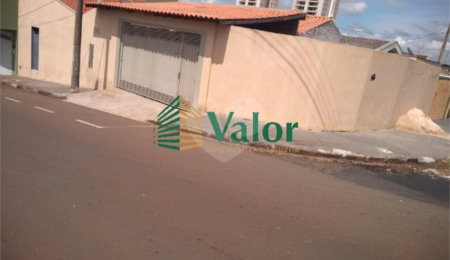 Casa à venda com 3 quartos em Jardim Brasil, São Carlos, SP