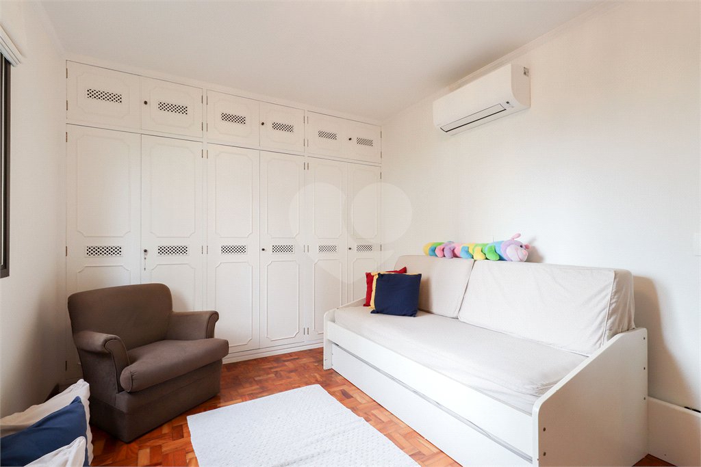 Apartamento à venda com 4 quartos, sendo 3 suítes, em Campo Belo, São Paulo, SP