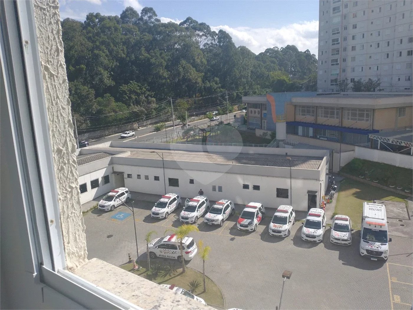 APARTAMENTO COM DOIS DORMITÓRIOS E UMA VAGA NA RAIMUNDO PEREIRA DE MAGALHÃES.