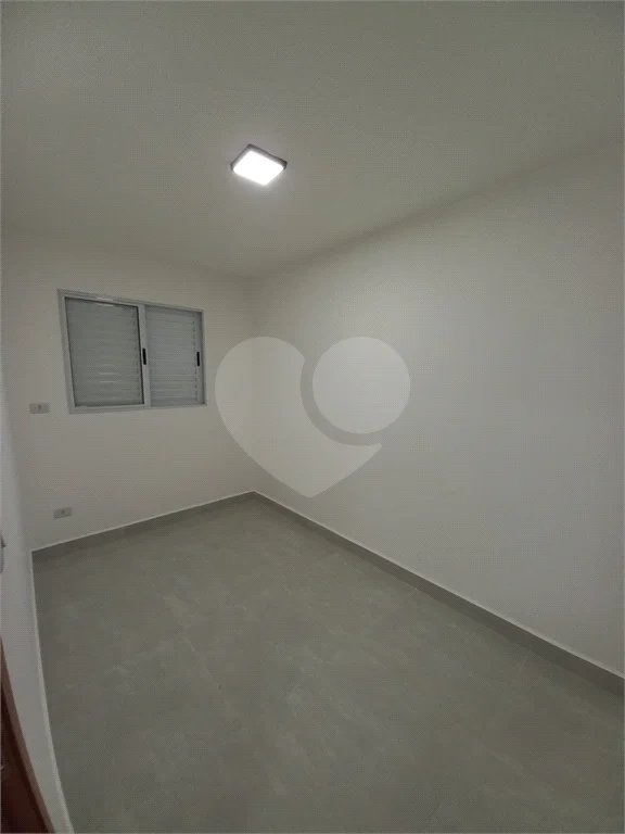 Excelente apartamento à venda, 2 quartos, ao lado do metrô Guilhermina-Esperança