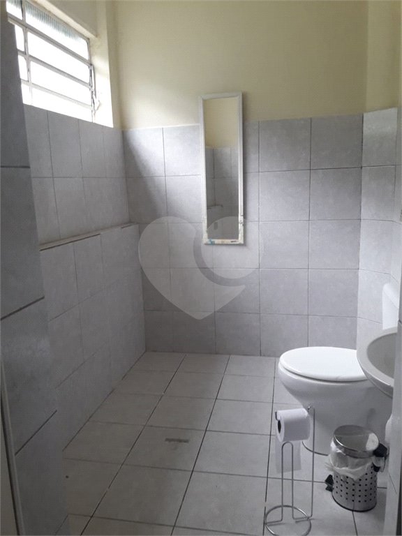 Terreno à venda de 251m² na Chácara Inglesa