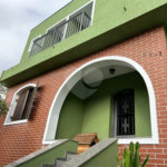 Excelente Sobrado à venda no Planalto - 5 Quartos/4 Suítes/2 Vagas na garagem