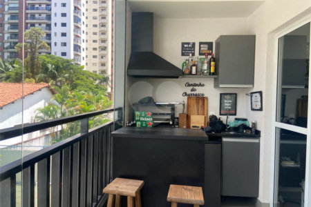 Apartamento à venda Campo Belo, 74 m², 3 dormitórios, 1 suíte, varanda gourmet, 2 vagas, depósito