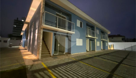 Casa à venda com 2 quartos, sendo 1 suíte,  no Centro, Bertioga, SP