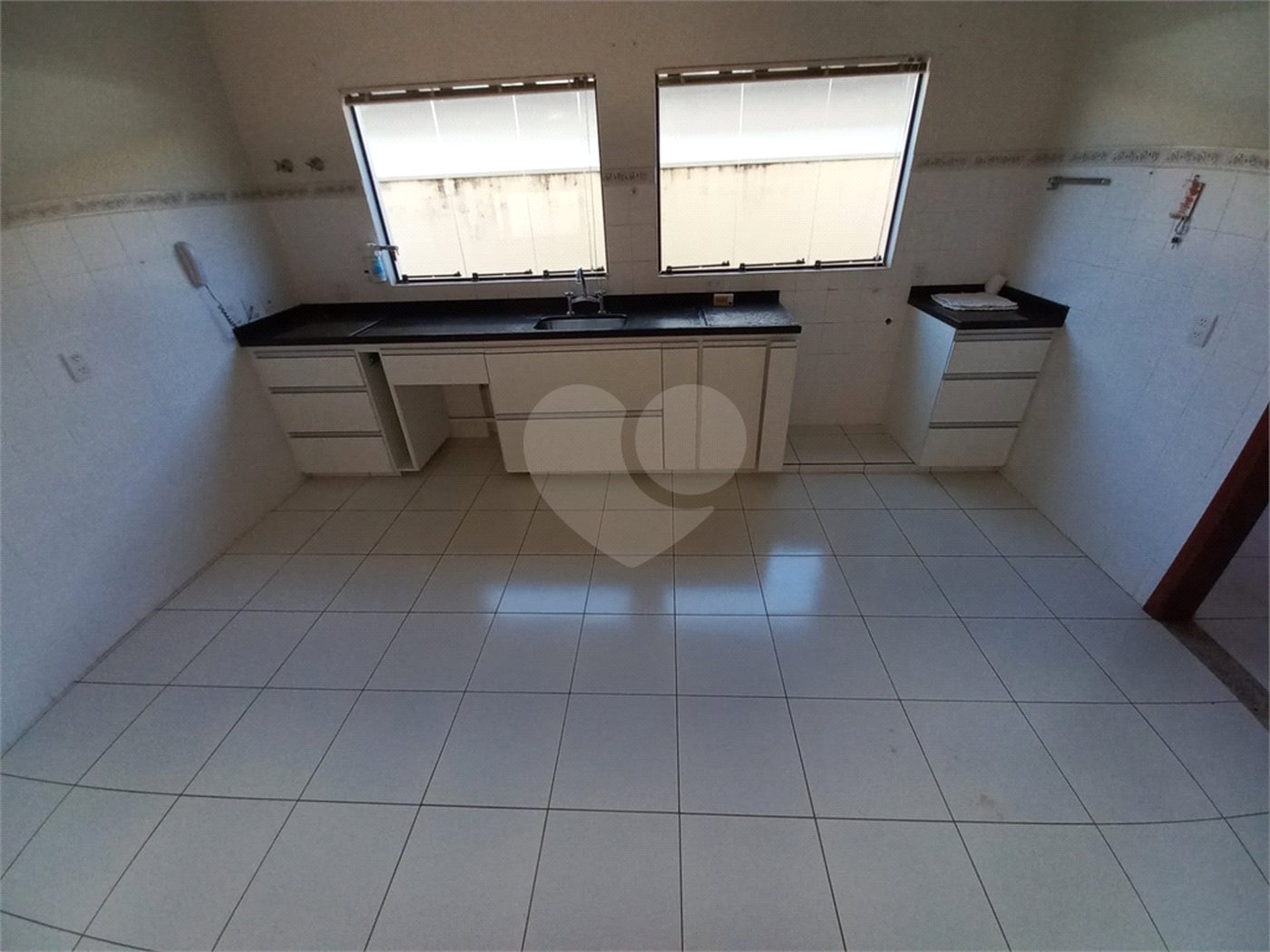 Casa Térrea no Condomínio Damha I,
