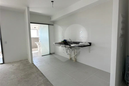 Apartamento com 125m², 3 dormitórios, sendo 3 suítes, 2 vagas, à venda na Moóca.