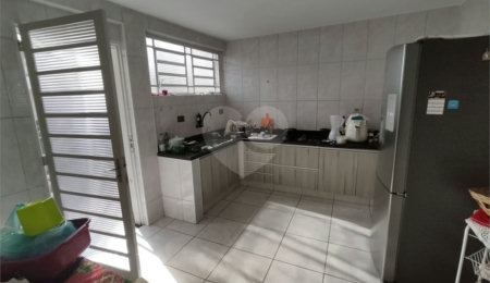 Sobrado à venda com 5 quartos, sendo 1 suíte,  em Jardim Santo André, São João da Boa Vista, SP