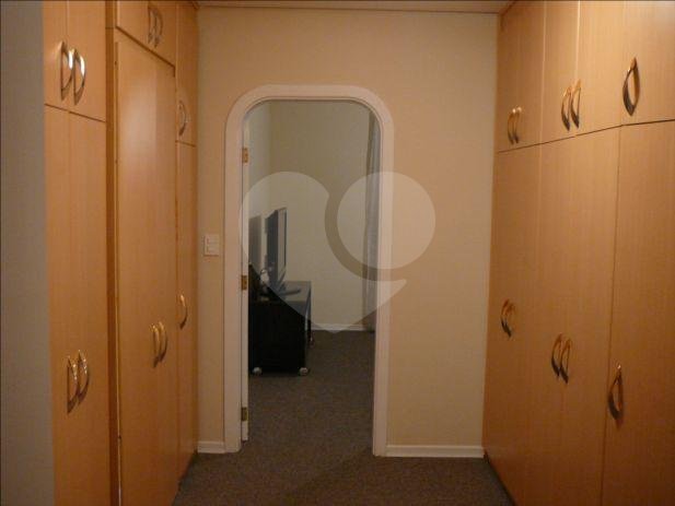 APARTAMENTO UM POR ANDAR!