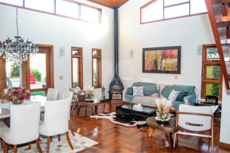 CASA ALTO PADRÃO - BAIRRO NOBRE