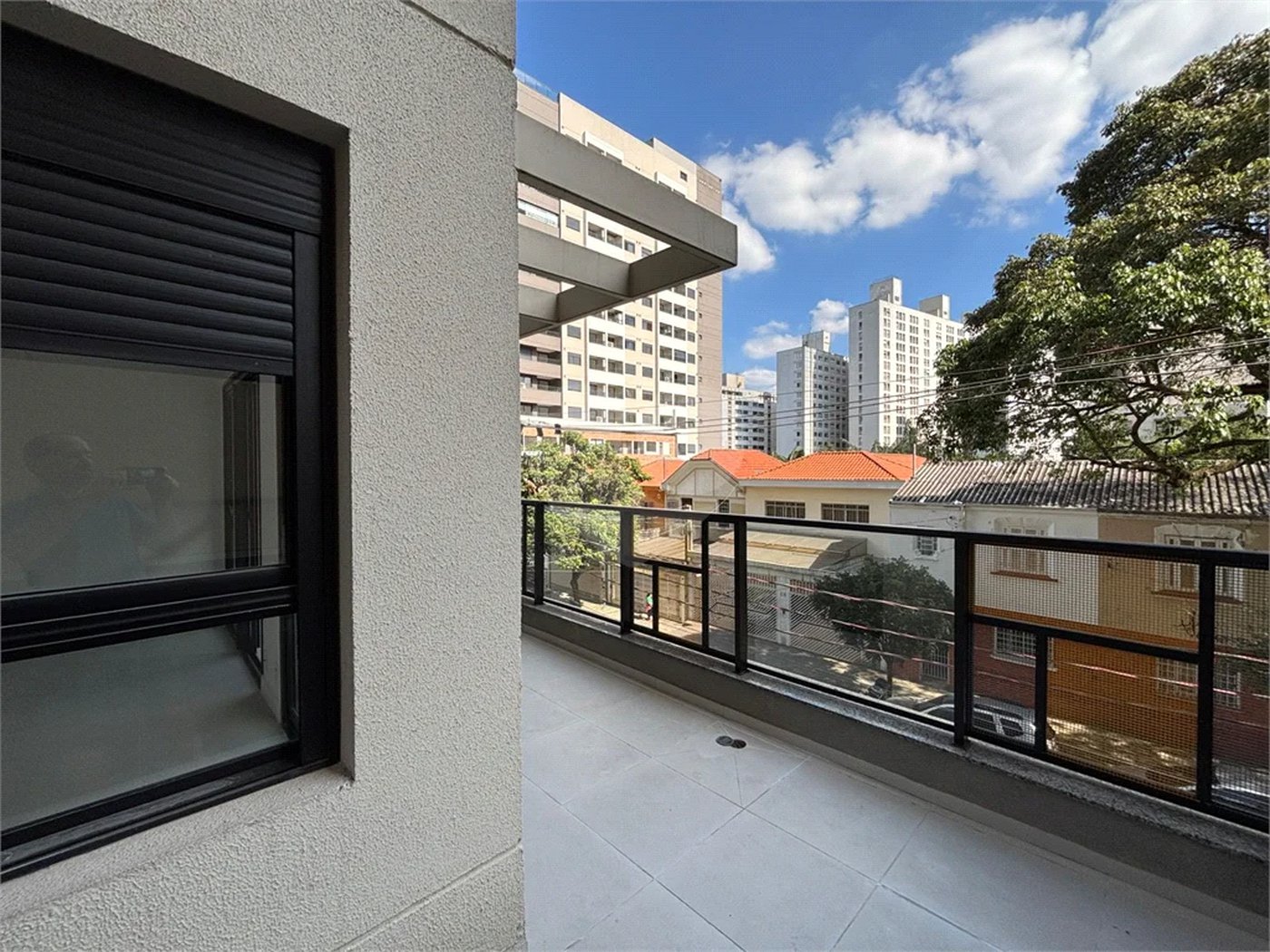 Apartamento aconchegante com terraço e sacada
