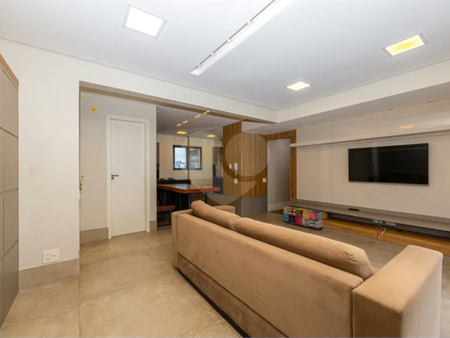 Apartamento à venda com 3 quartos, sendo 1 suíte,  em Chácara Santo Antônio, São Paulo, SP