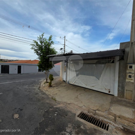 Casa com edícula no Abdelnur.