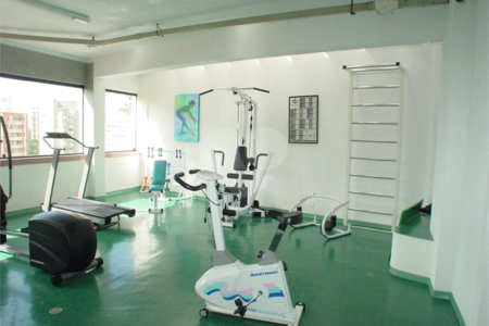 Apartamento com 3 Quartos à Venda, 190,56 m² por R$ 750.000