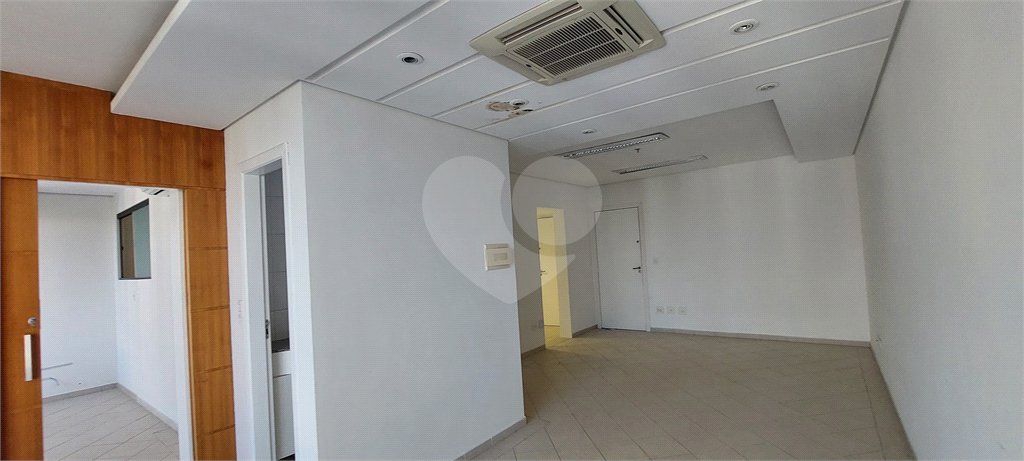 SALA COMERCIAL A VENDA 70M², 2 BANHEIROS, 2 VAGAS, JARDIM AQUARIUS - SÃO JOSÉ DOS CAMPOS/SP.