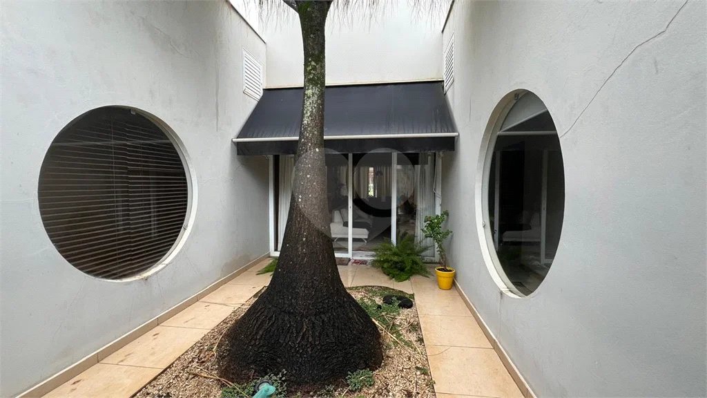 Casa térrea de alto padrão no Park Campestre 1