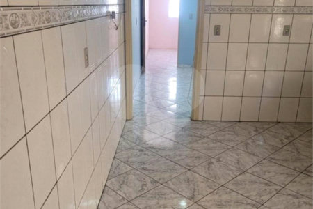 Sobrado para venda com 6 suítes.