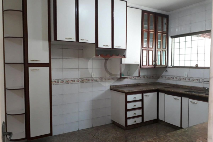 CASA 250 M2 COM 3 DORMITÓRIOS 1 SUÍTE EDÍCULA NA CHÁCARA INGLESA