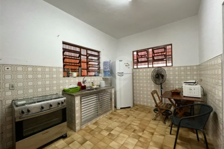 CASA NA PRAIA A POUCOS PASSOS DO MAR TERRENO AMPLO E EXCELENTE ESPAÇO PARA TODA A FAMÍLIA