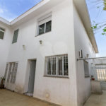 Casa Sobrado à venda com 342 m², 3 dormitórios, sendo 2 suítes, 4 vagas na Vila Mariana - São Paulo.