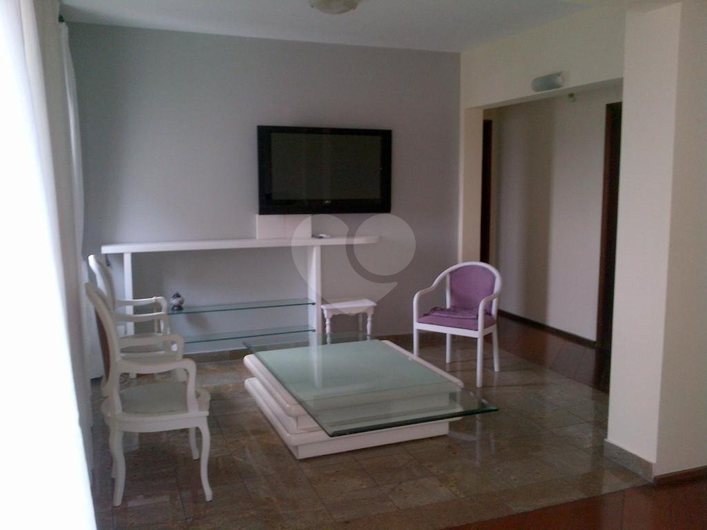 Moema - Apartamento 2 dormitórios c/suíte e Ar condicionado mobiliado !!!