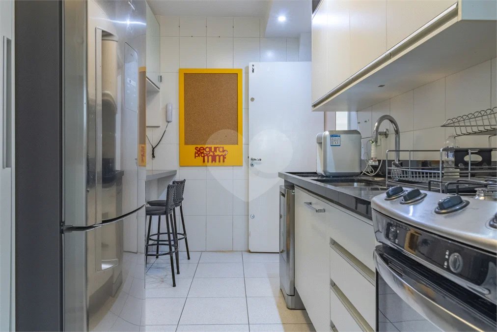 APARTAMENTO PARA LOCAÇÃO COM 151M2 - 3 QUARTOS ( 2 SUÍTES ) - 3 VAGAS NO JARDIM AMÉRICA.