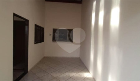 Casa à venda com 3 quartos, sendo 1 suíte,  em Núcleo Residencial Silvio Vilari, São Carlos, SP