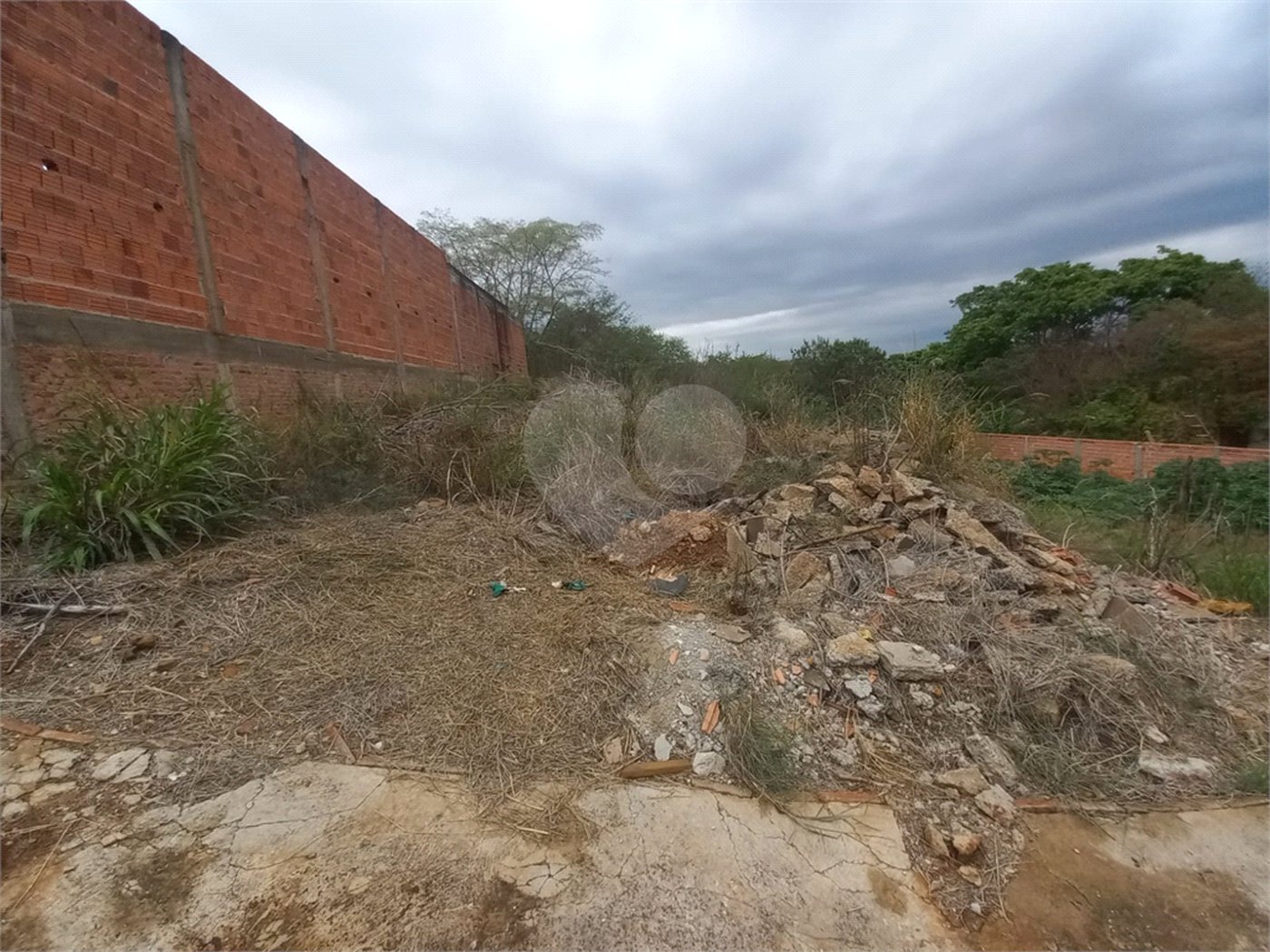 Terreno para venda, contendo 250,00 m² de área total.