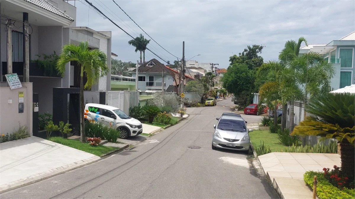 CONDOMÍNIO VALE DAS PALMEIRAS - CASA 3 QTOS + SUITE + PISCINA + GARAGEM 4 CARROS + ENERGIA SOLAR