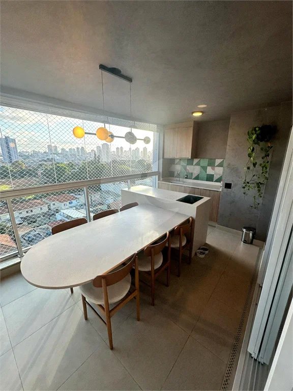 Apartamento à venda no bairro Vila Regente Feijó com 165 m² de área útil construída, com 3 dormitórios, sendo 3 suítes,Mobiliado com 3 Suítes 3 Vagas no Araribá Home Resort