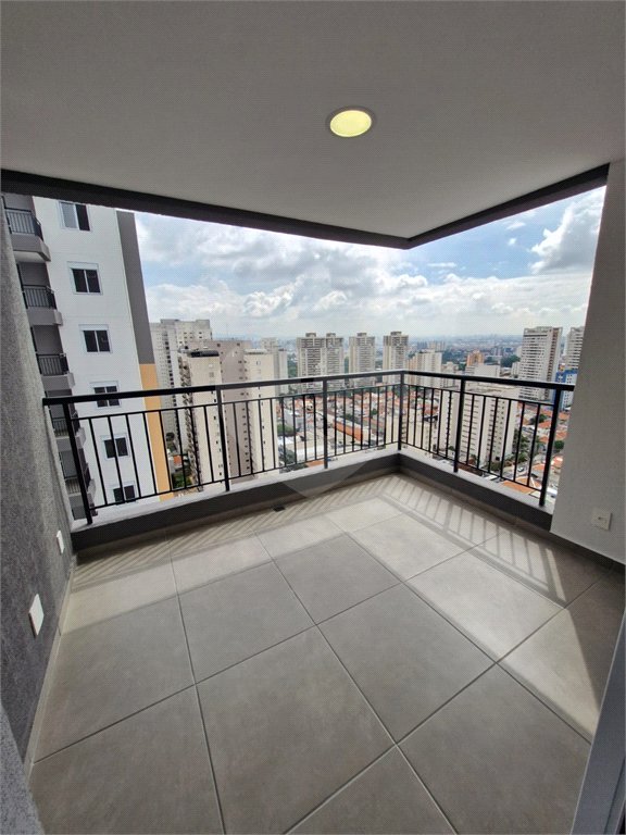 Apartamento à venda no Belém proximo do metro a 50 metros.Com 40m² 1 dormitório 1 vaga coberta,sacada infra estrutura de ar condicionado.Aceita e estuda Permuta.